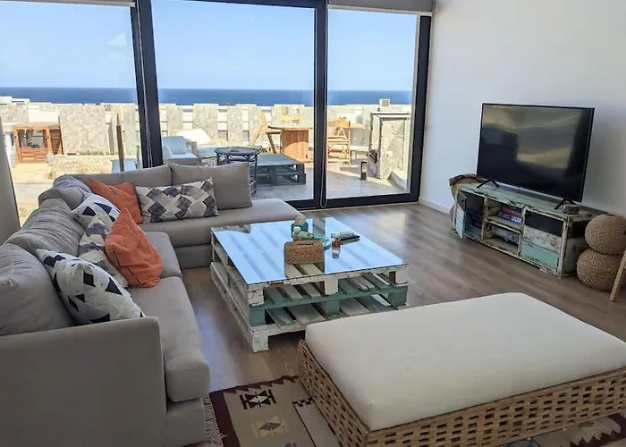 Splendid 2br Seaview Getaway Free Pool & Access فيلة
